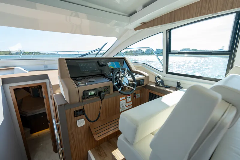 Slide: The Image of Cruisers 42 Cantius 2026 - 28
