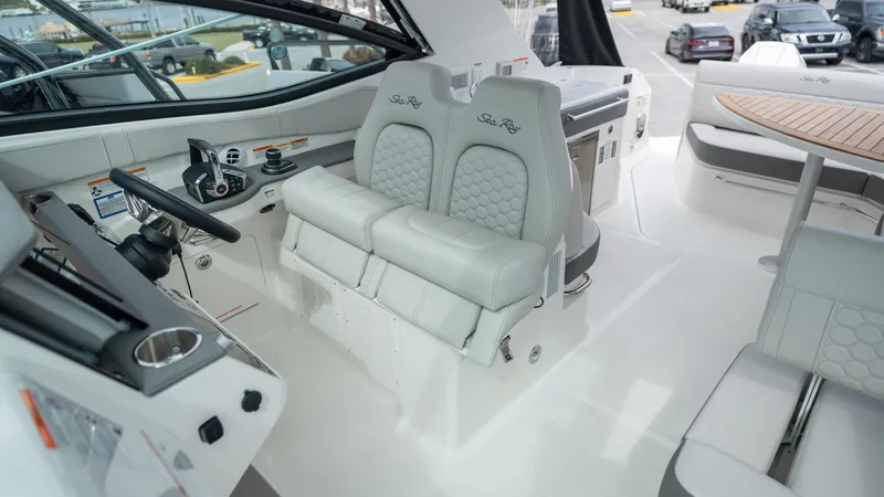 Slide: The Image of Sea Ray Sundancer 320 Outboard 2026 - 26