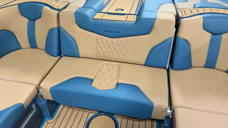 Slide: The Image of Mastercraft XT23 2026 - 30