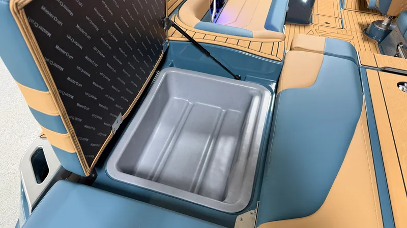 Slide: The Image of Mastercraft XT23 2026 - 18