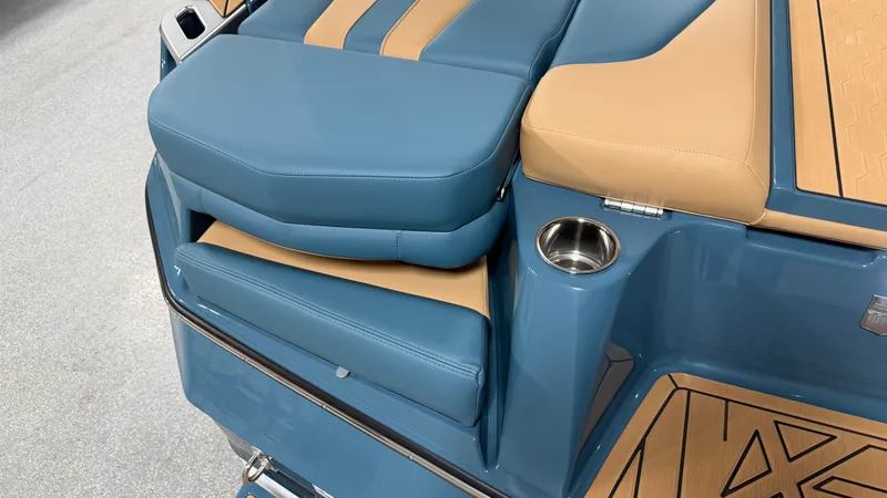 Slide: The Image of Mastercraft XT23 2026 - 15