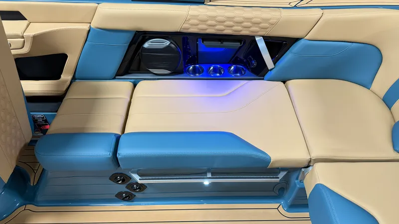 Slide: The Image of Mastercraft XT23 2026 - 34
