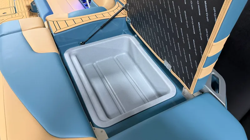Slide: The Image of Mastercraft XT23 2026 - 22