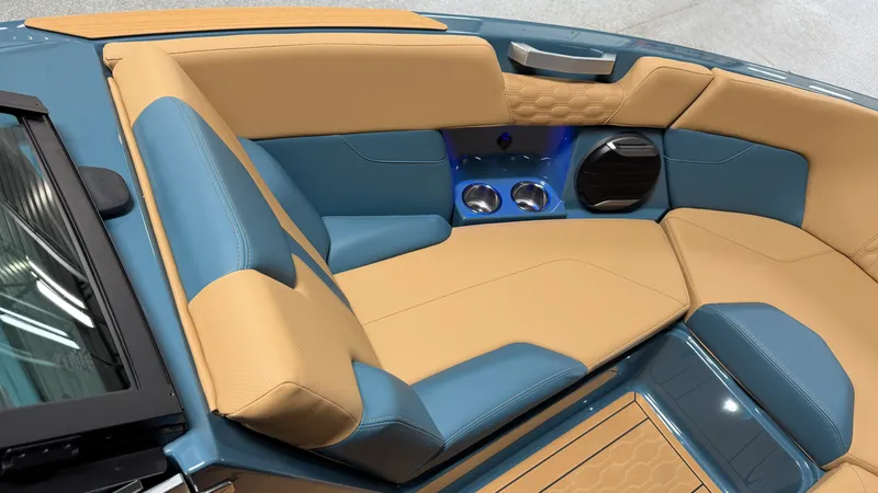 Slide: The Image of Mastercraft XT23 2026 - 83