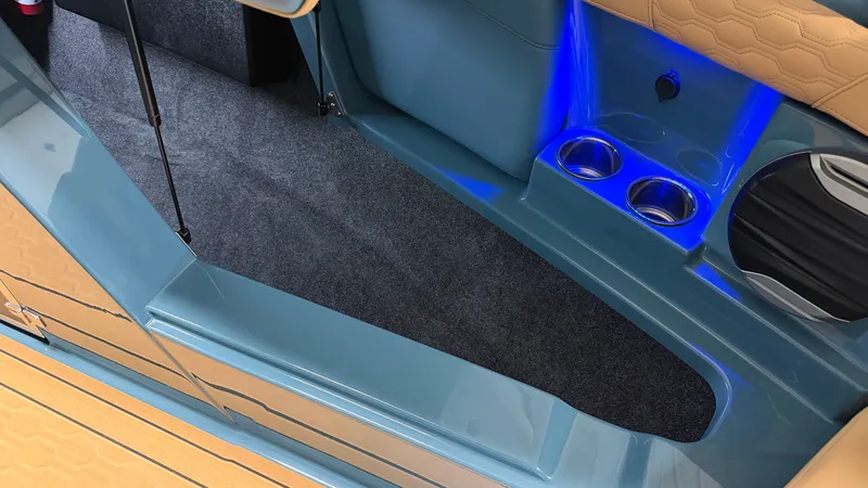 Slide: The Image of Mastercraft XT23 2026 - 85