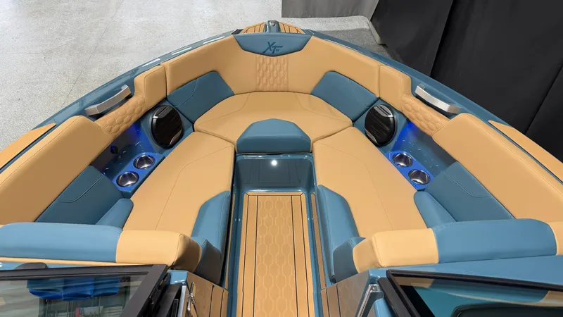 Slide: The Image of Mastercraft XT23 2026 - 82
