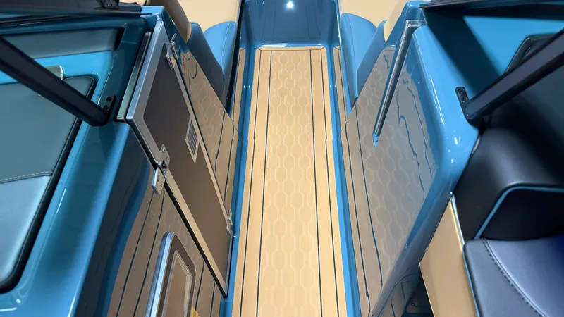 Slide: The Image of Mastercraft XT23 2026 - 79