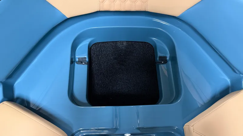 Slide: The Image of Mastercraft XT23 2026 - 90