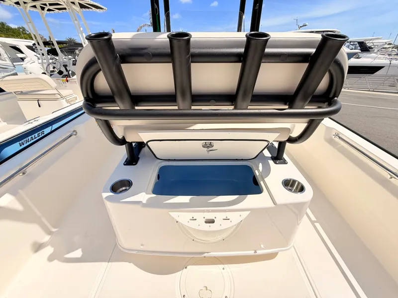 Slide: The Image of Boston Whaler 210 Montauk 2026 - 17
