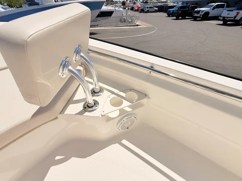 Slide: The Image of Boston Whaler 210 Montauk 2026 - 34