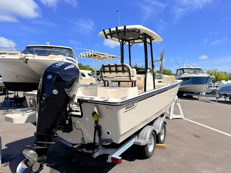 Slide: The Image of Boston Whaler 210 Montauk 2026 - 5