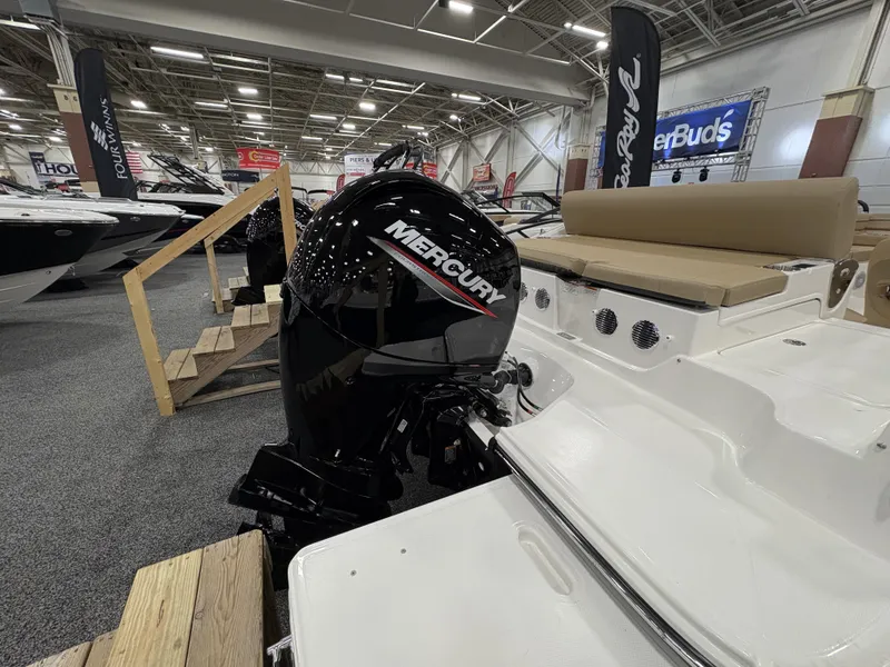 Slide: The Image of Bayliner D20 2025 - 22