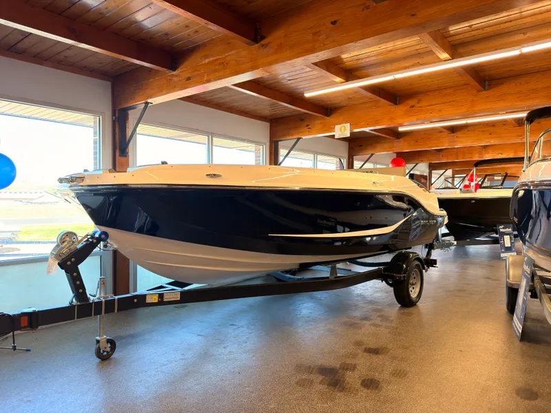 The Image of Bayliner D20 2025 - 0