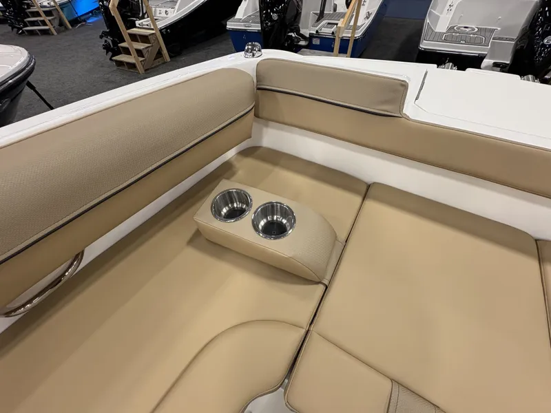 Slide: The Image of Bayliner D20 2025 - 16