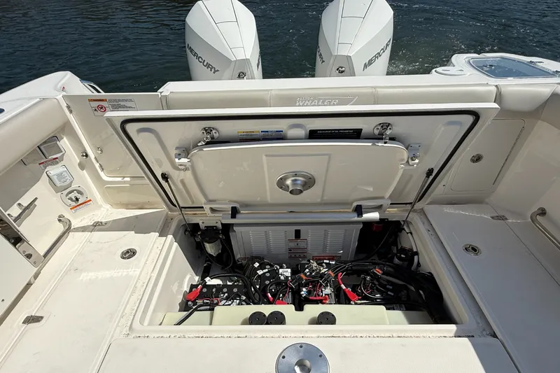 Slide: The Image of Boston Whaler 285 Conquest 2026 - 9