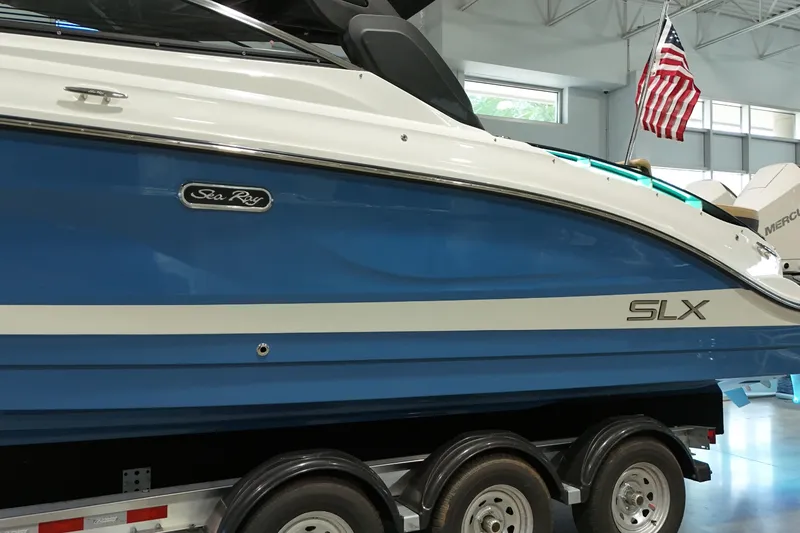 Slide: The Image of Sea Ray SLX 280 Outboard 2026 - 2