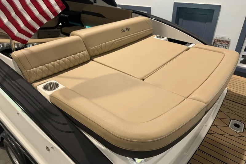 Slide: The Image of Sea Ray SLX 280 Outboard 2026 - 8
