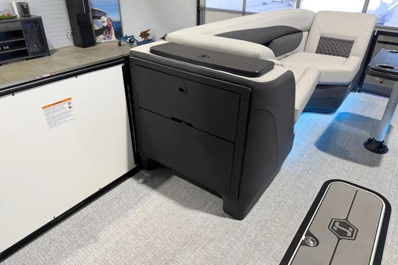 Slide: The Image of Harris Sunliner 250 2026 - 15