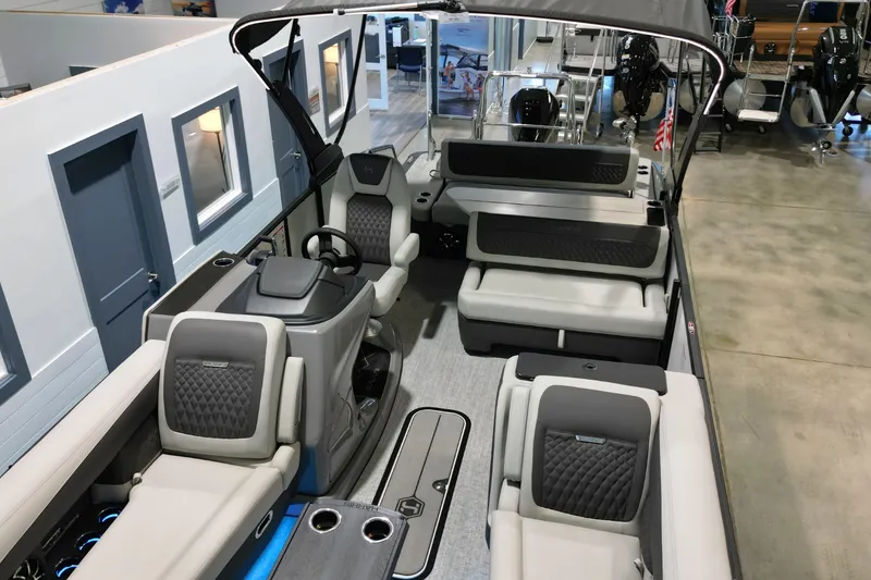 Slide: The Image of Harris Sunliner 250 2026 - 19