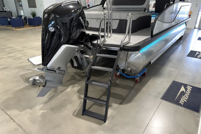 Slide: The Image of Harris Sunliner 250 2026 - 5