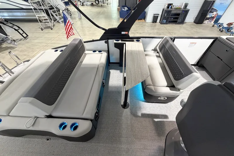 Slide: The Image of Harris Sunliner 250 2026 - 9