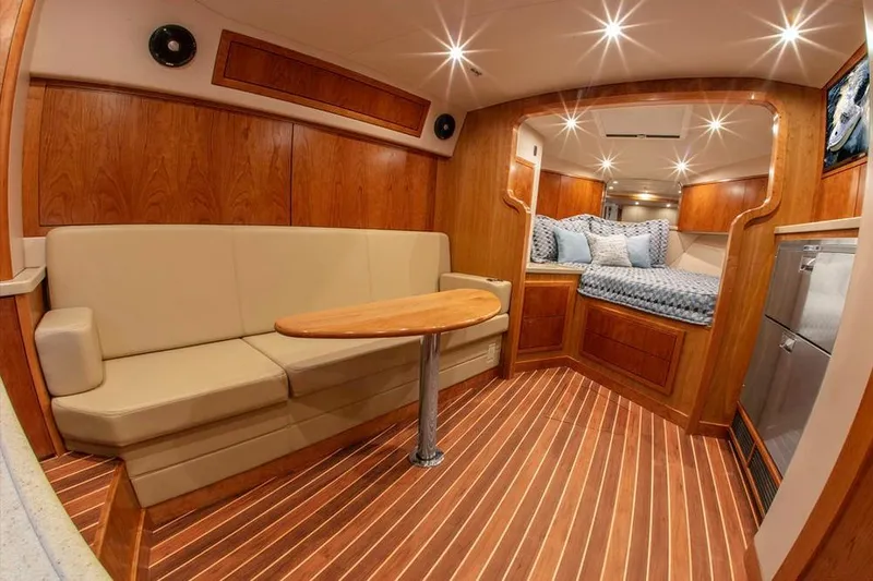 Slide: The Image of Albemarle 36 Express 2025 - 6