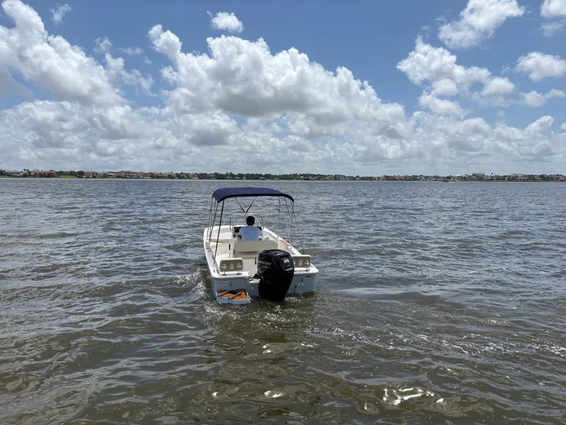 Slide: The Image of Boston Whaler 170 Montauk 2026 - 12