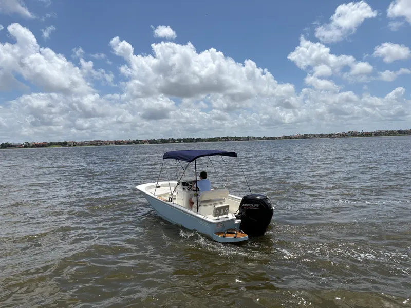 Slide: The Image of Boston Whaler 170 Montauk 2026 - 13