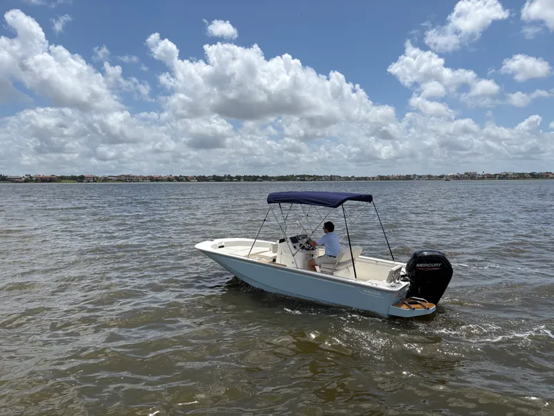 Slide: The Image of Boston Whaler 170 Montauk 2026 - 14