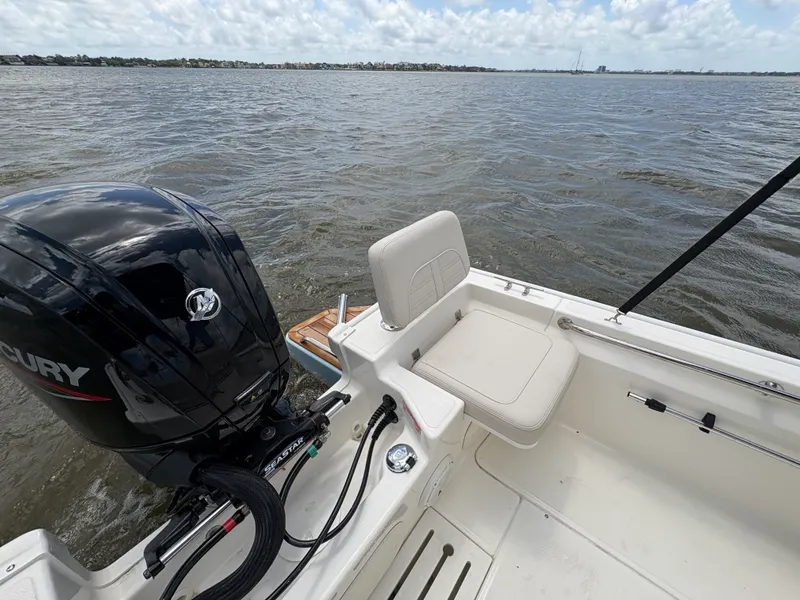 Slide: The Image of Boston Whaler 170 Montauk 2026 - 21