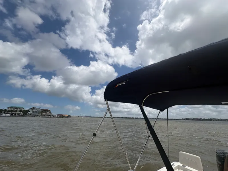 Slide: The Image of Boston Whaler 170 Montauk 2026 - 25