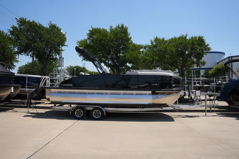 The Image of Harris Cruiser 210 2026 - undefined