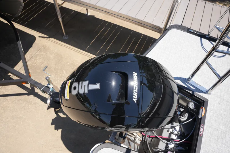 Slide: The Image of Harris Cruiser 210 2026 - 4