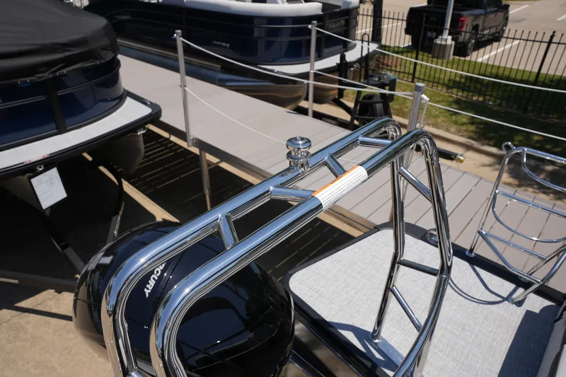 Slide: The Image of Harris Cruiser 210 2026 - 5