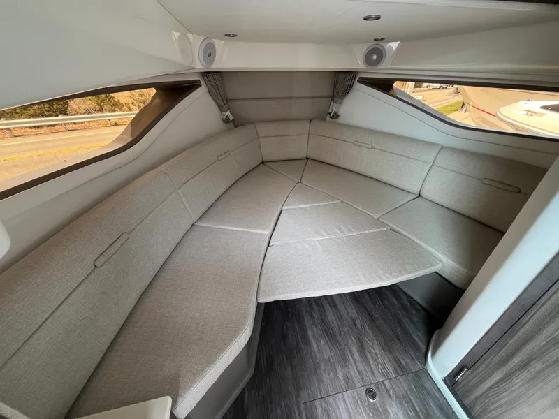 Slide: The Image of Sea Ray Sundancer 320 Outboard 2026 - 19