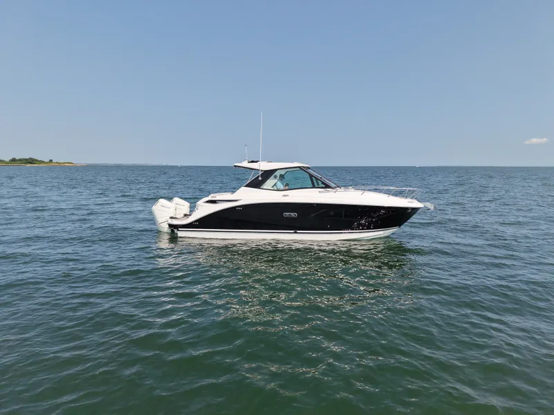 The Image of Sea Ray Sundancer 320 Outboard 2026 - undefined