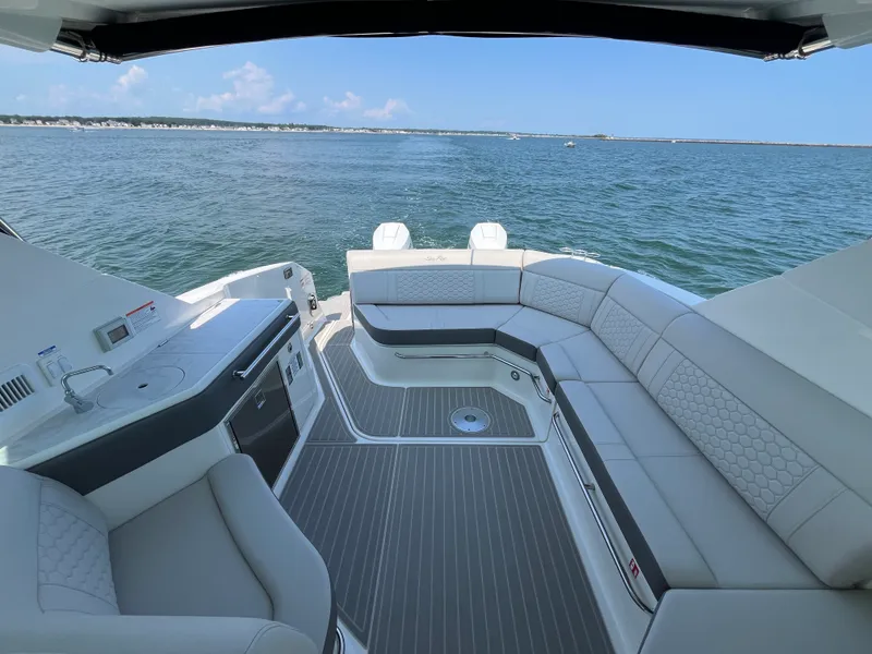 Slide: The Image of Sea Ray Sundancer 320 Outboard 2026 - 12