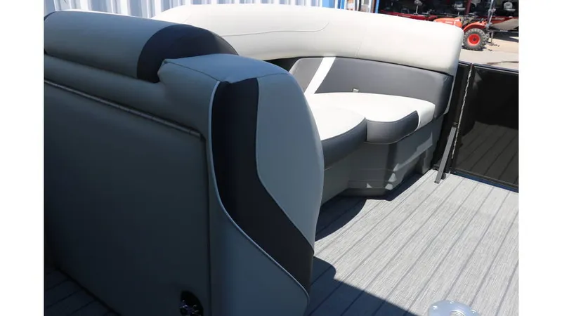 Slide: The Image of Sylvan Mirage X1 CLZ DH Tri Toon 2025 - 32