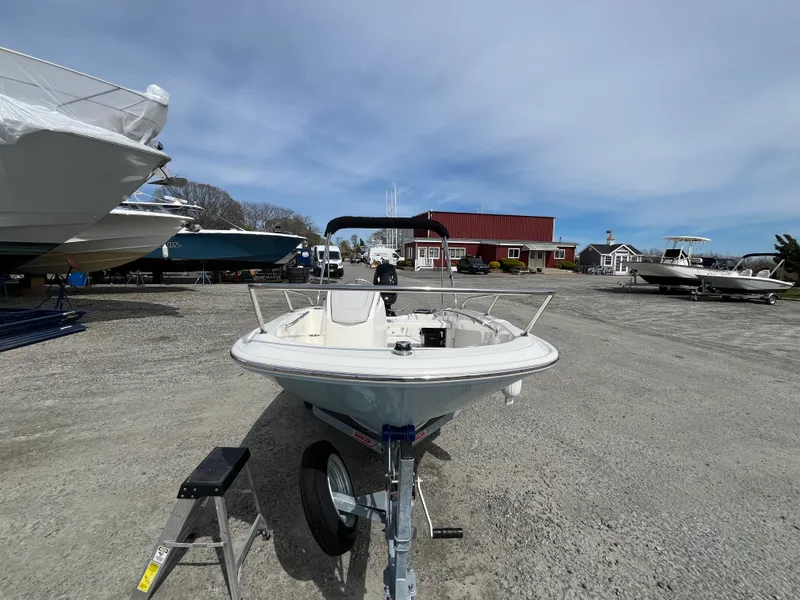 Slide: The Image of Boston Whaler 130 Super Sport 2025 - 12