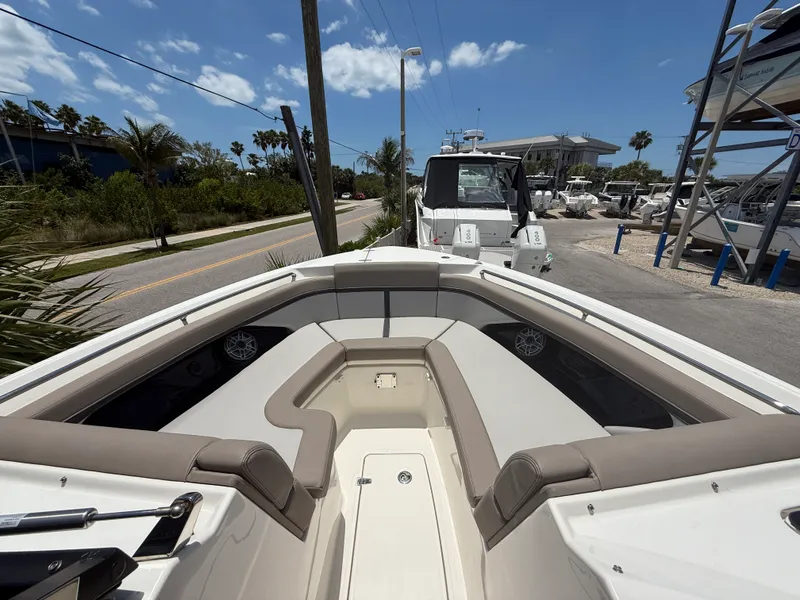 Slide: The Image of Boston Whaler 330 Vantage 2025 - 2