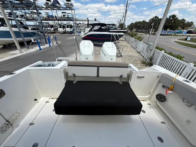 Slide: The Image of Boston Whaler 330 Vantage 2025 - 26