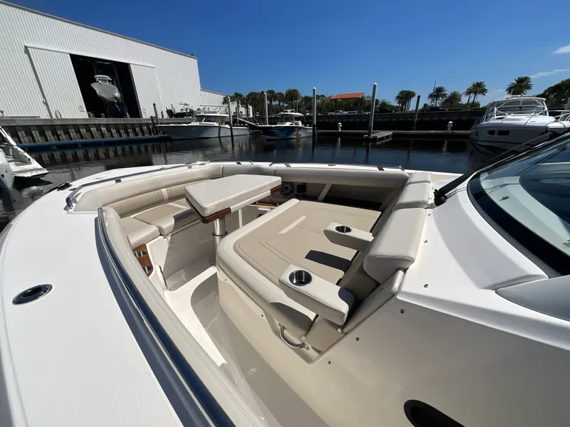 Slide: The Image of Boston Whaler 350 Realm 2026 - 10