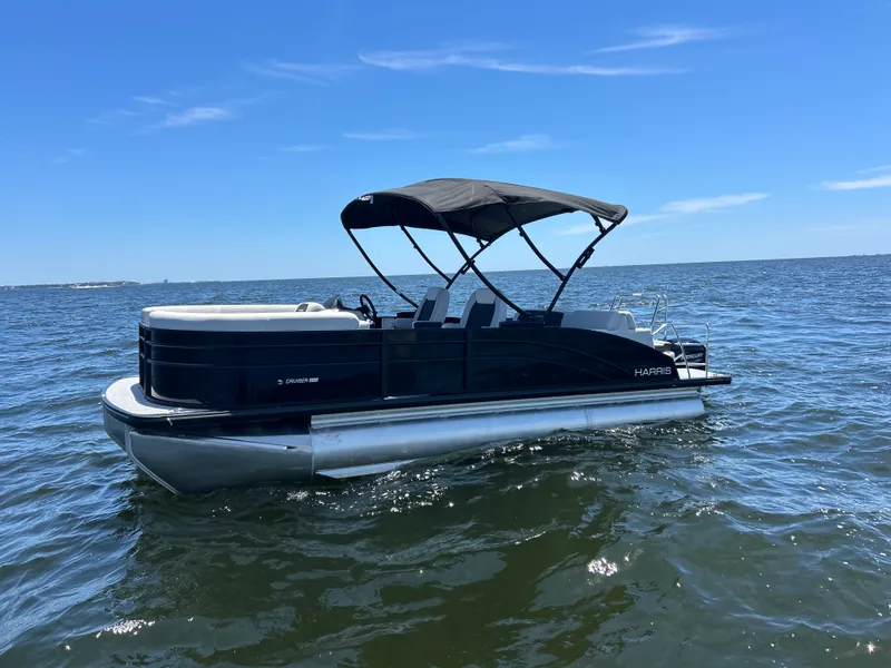 Slide: The Image of Harris Cruiser 210 2026 - 2