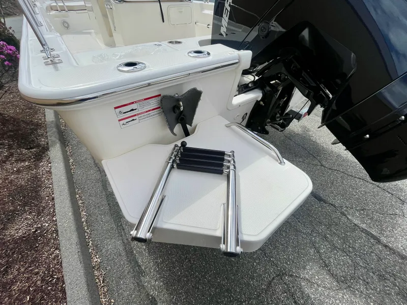 Slide: The Image of Boston Whaler 210 Montauk 2026 - 2