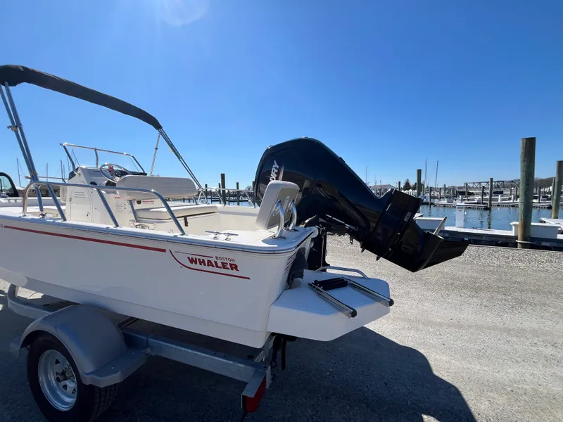 Slide: The Image of Boston Whaler 170 Montauk 2026 - 3