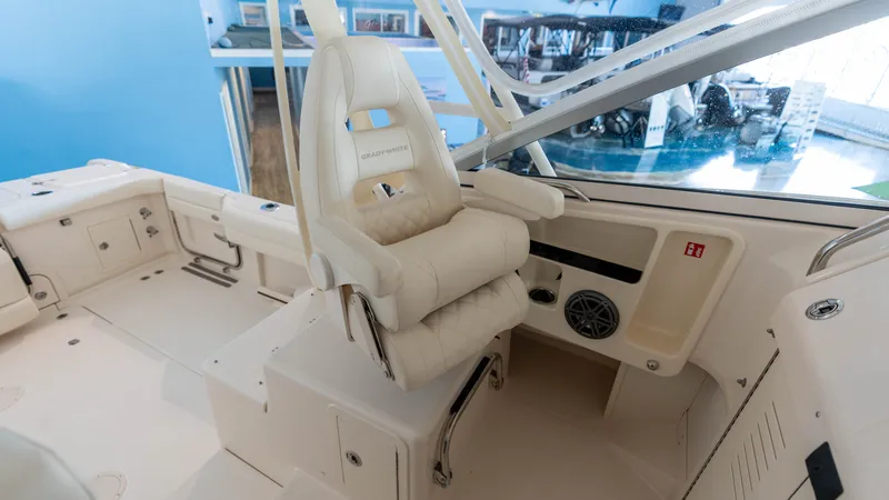 Slide: The Image of Grady-White Marlin 300 2026 - 38