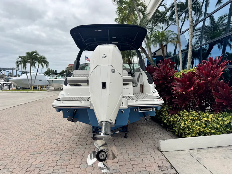 Slide: The Image of Sea Ray SLX 260 Outboard 2026 - 4