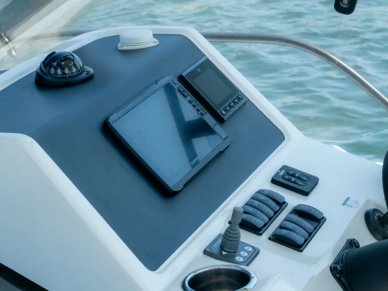 Slide: The Image of Beneteau FLYER 8 2024 - 11