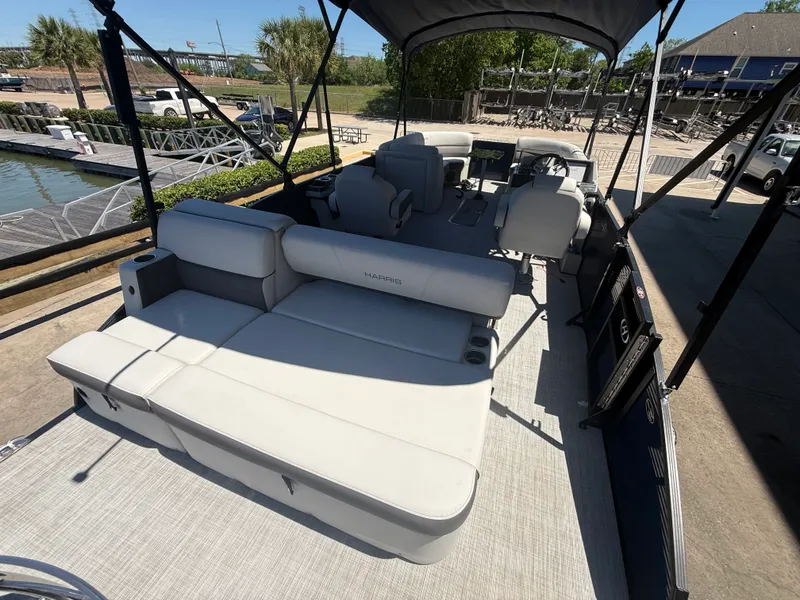 Slide: The Image of Harris Cruiser 230 2022 - 6
