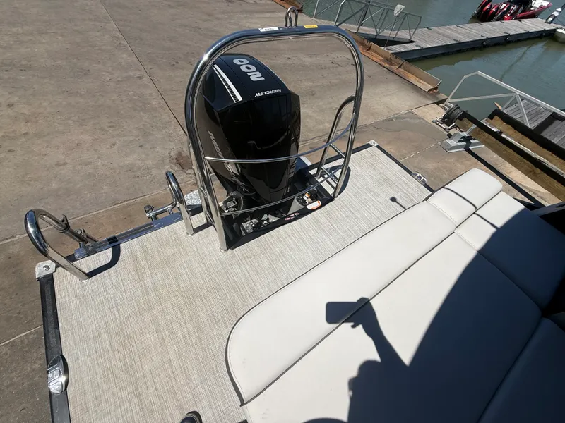 Slide: The Image of Harris Cruiser 230 2022 - 7